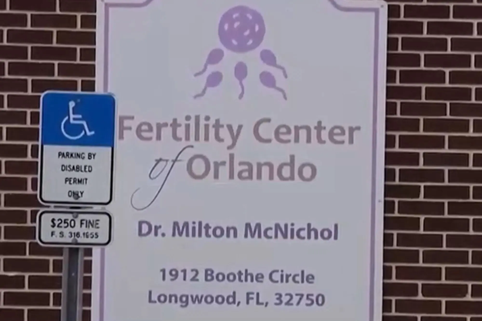 Fa&ccedil;ade d'un centre de fertilit&eacute; d'Orlando (Floride)
