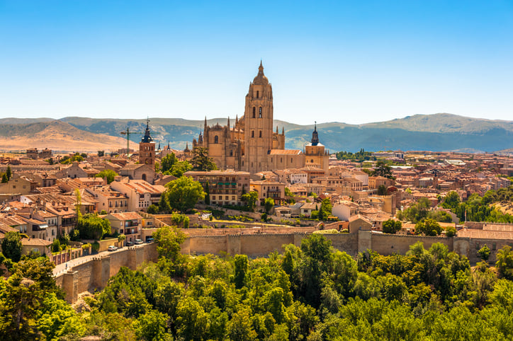 La ville de S&eacute;govie, en Espagne