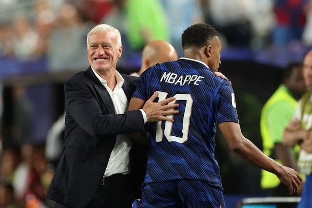 Didier Deschamps et Kylian Mbapp&eacute;, lors du match de la Coupe du monde de football entre la France et l&rsquo;Irak, &agrave; Philadelphie, le 22&nbsp;juin&nbsp;2026