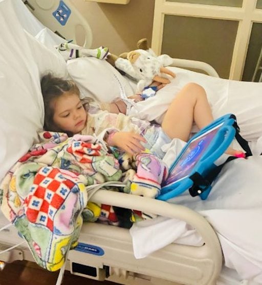 La petite Addy &agrave; l'h&ocirc;pital 