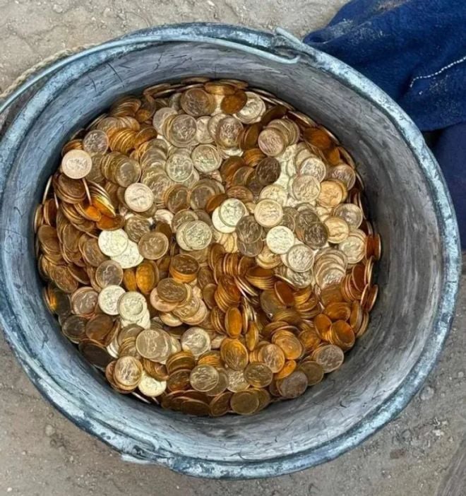 Les pi&egrave;ces d'or