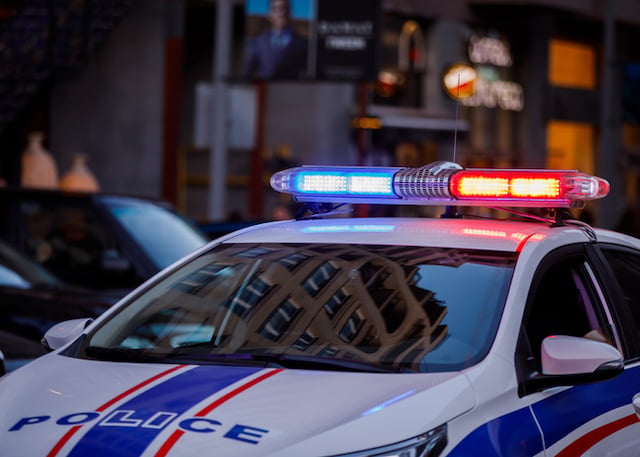 Une voiture de police