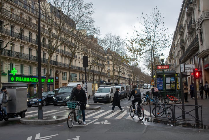 Des cyclistes &agrave; Paris 