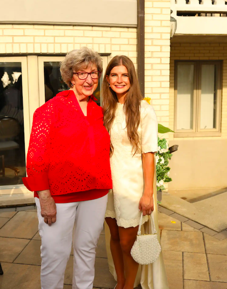 Natalie Kunzler et sa grand-m&egrave;re