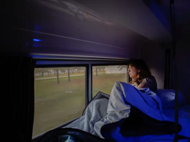 La journaliste couch&eacute;e dans le train