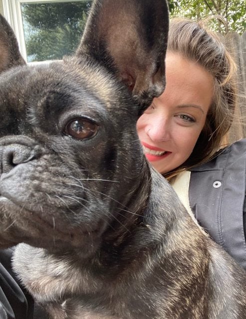 Mallory Wilson avec sa chienne Cassie