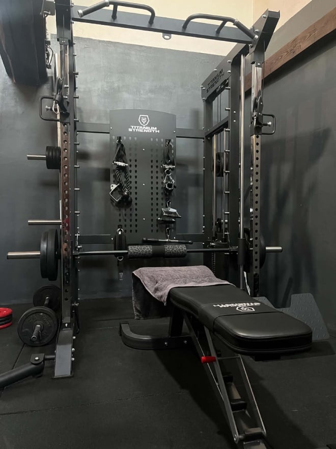 une smith machine Titanium Strength achet&eacute;e chez Rakk