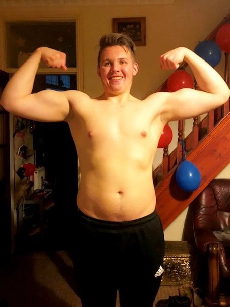 Alex Major avant sa transformation 