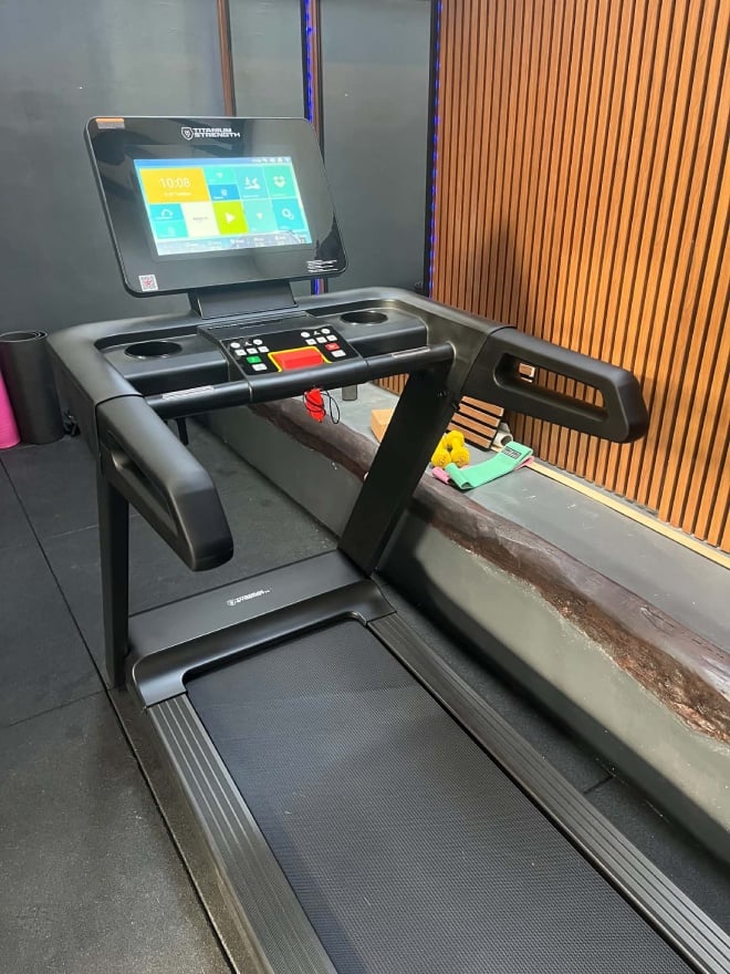 un tapis de course Titanium Strength achet&eacute;e chez Rakk