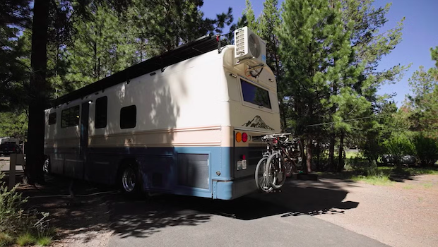 Un bus transform&eacute; en tiny house