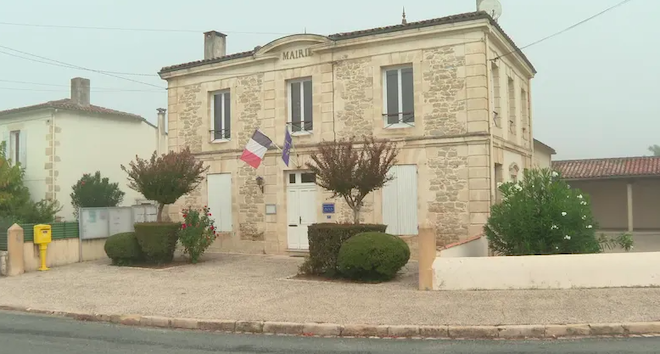La mairie de Casseuil