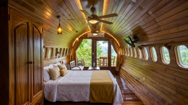 Une chambre d'h&ocirc;tel dans un ancien avion