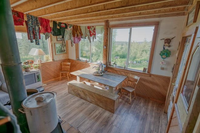L'int&eacute;rieur de la maison autonome