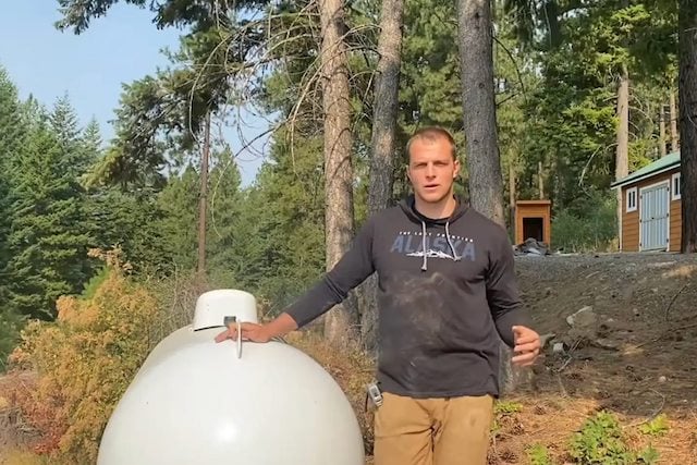 Brock avec la citerne d'eau