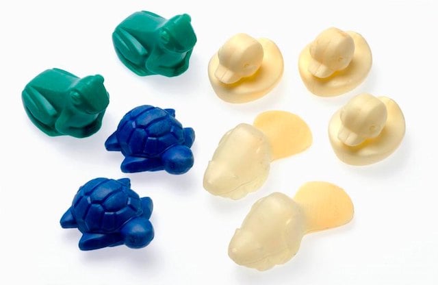 Les mod&egrave;les de jouet en plastique &eacute;chou&eacute;s sur les plages du monde entier 