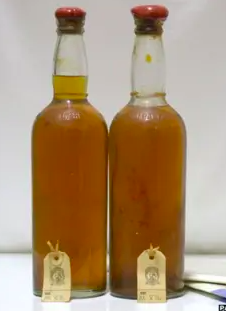 Des bouteilles de whisky rep&ecirc;ch&eacute;es en mer
