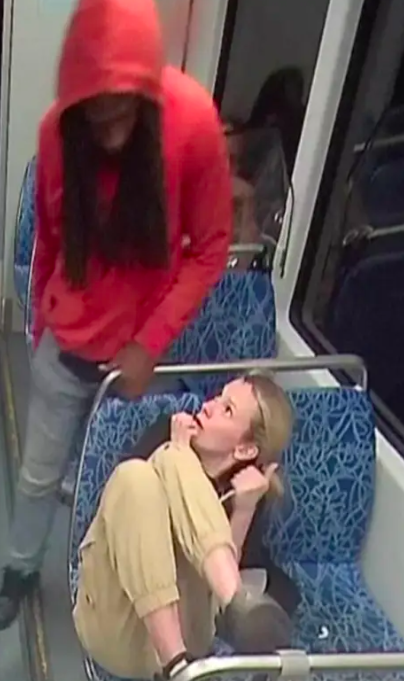 Image extraite d'une cam&eacute;ra de surveillance ayant film&eacute; le meurtre d'Irina Zarutska