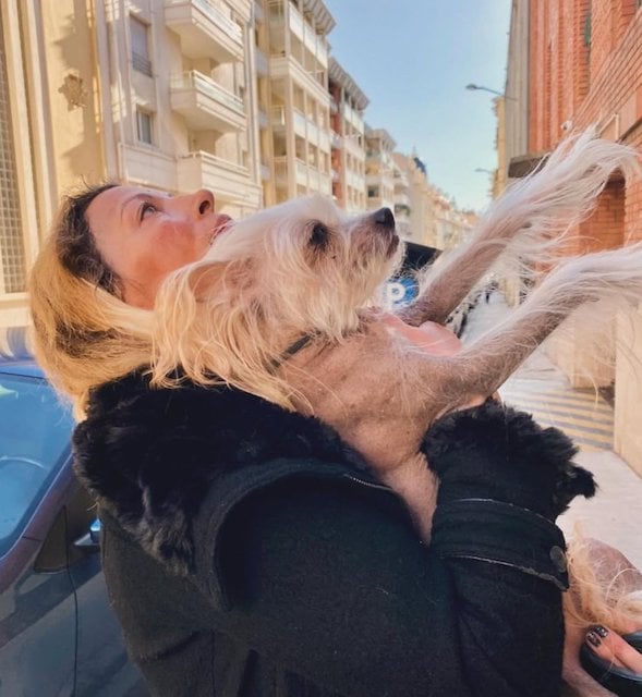 Loana et son chien Titi