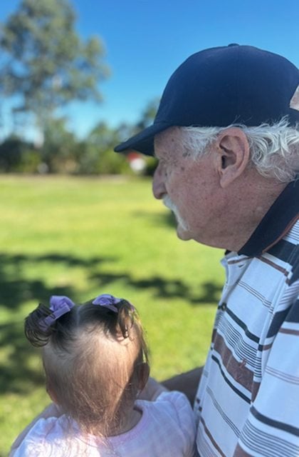 Charles et sa petite-fille Isla