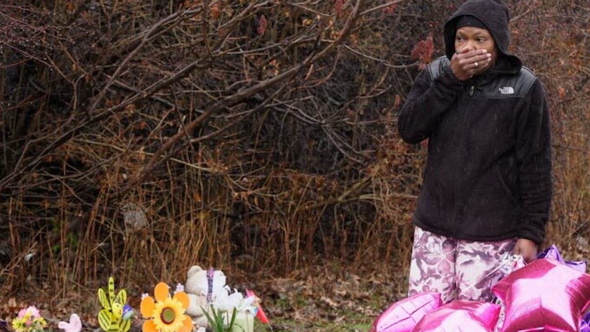 La grand-m&egrave;re des fillettes