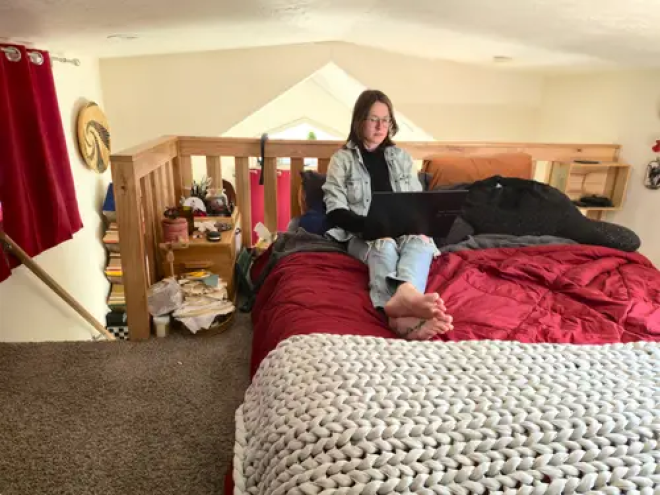 La chambre en mezzanine