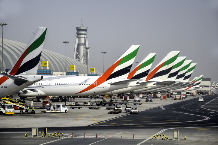Des avions &agrave; l'a&eacute;roport international de Duba&iuml;