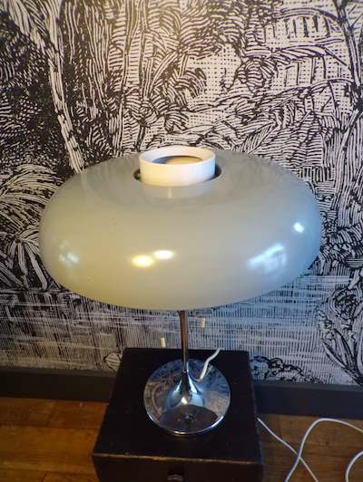 Une lampe champignon