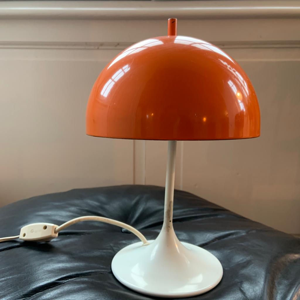 Une lampe champignon