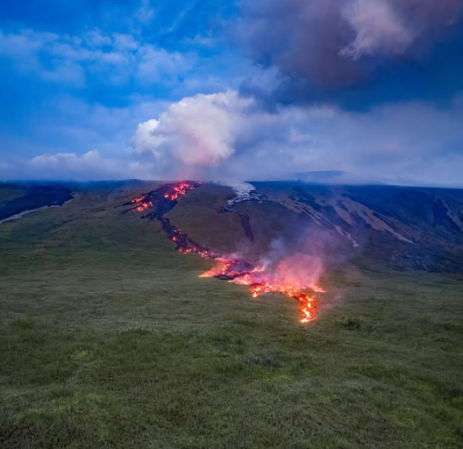 Le Piton de la Fournaise en &eacute;ruption