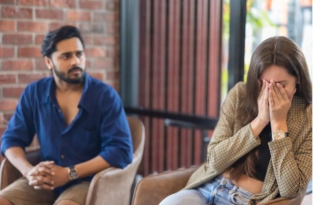Une femme en train de pleurer 