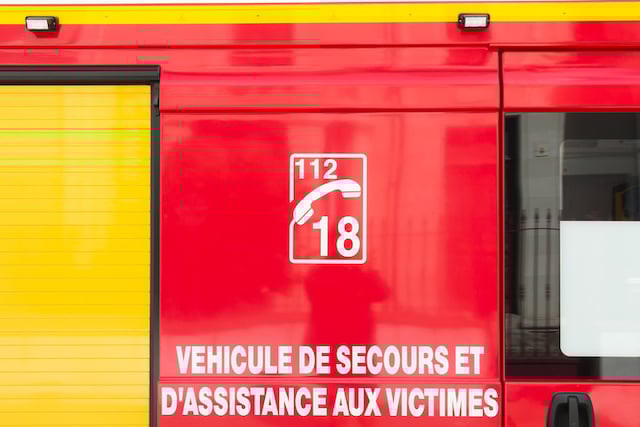 V&eacute;hicule de secours et d'assistance aux victimes