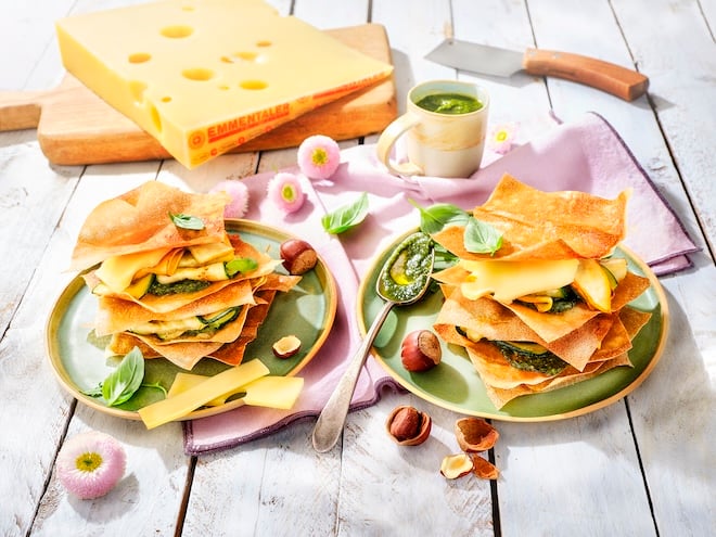 millefeuille aux courgettes, Emmentaler AOP Suisse et pesto
