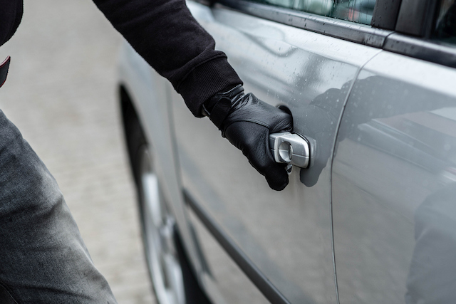 Mettre ses clés de voiture dans de l'aluminium permettrait d