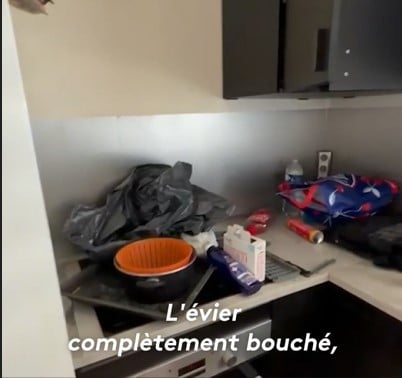 Cuisine saccag&eacute;e dans un appartement