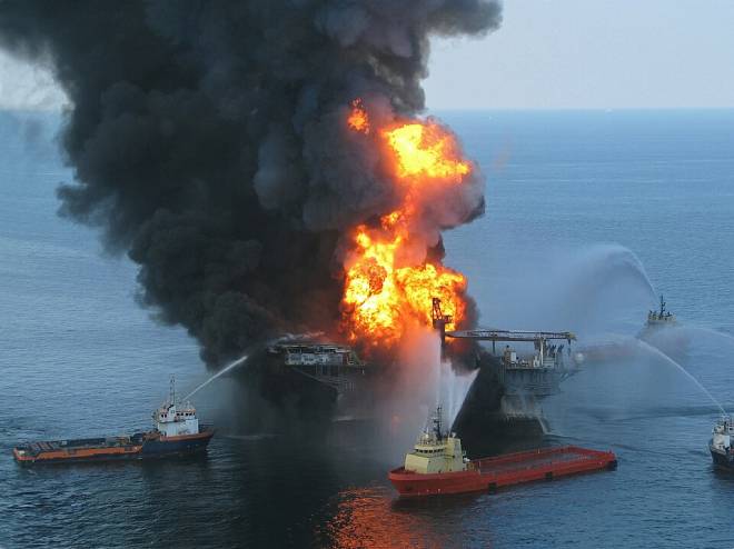 Explosion de la plate-forme Deepwater Horizon