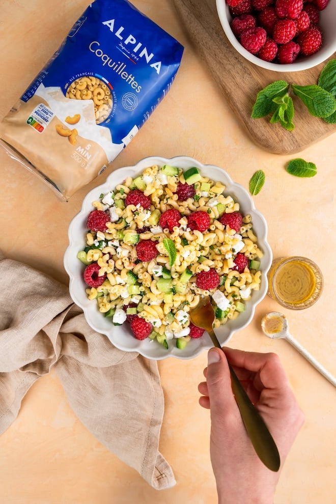 salade de coquillettes et framboises