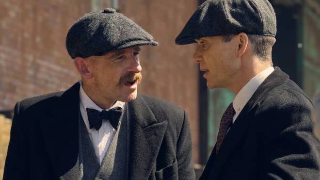 Paul Anderson et Cillian Murphy dans Peaky Blinders