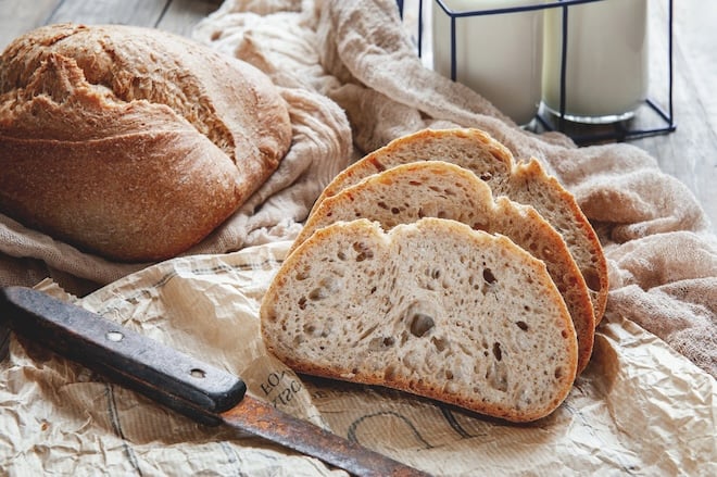 miche de pain tranchée