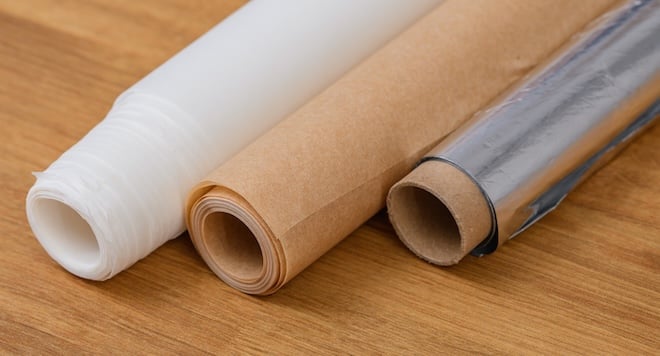 trois rouleaux d'emballage alimentaire (sulfuris&eacute; et aluminium)