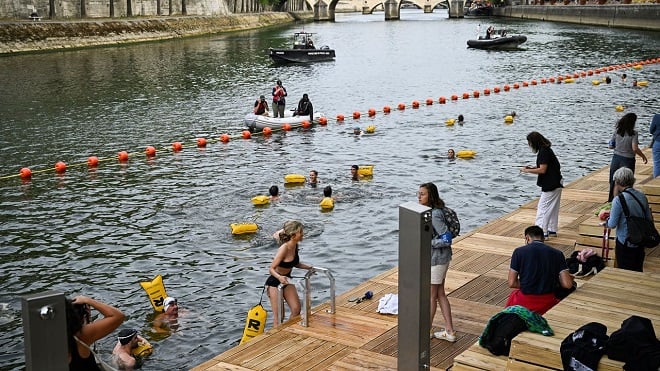 Baignade dans la Seine