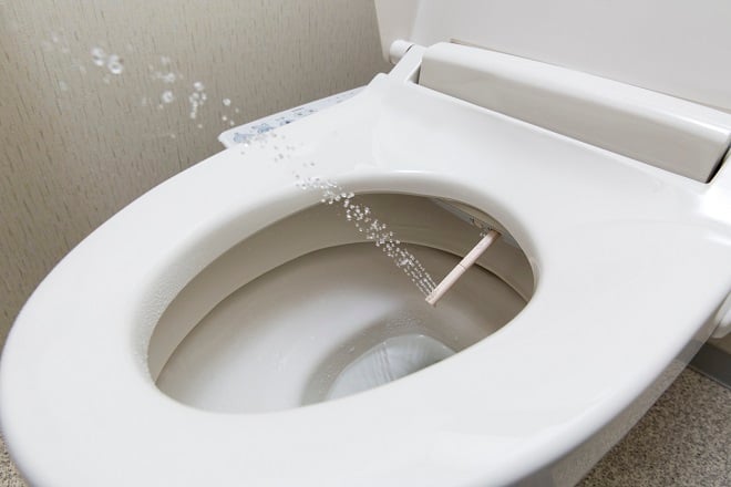 Bidet avec jet d'eau