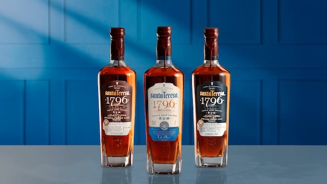 trois bouteilles de rhums Santa Teresa