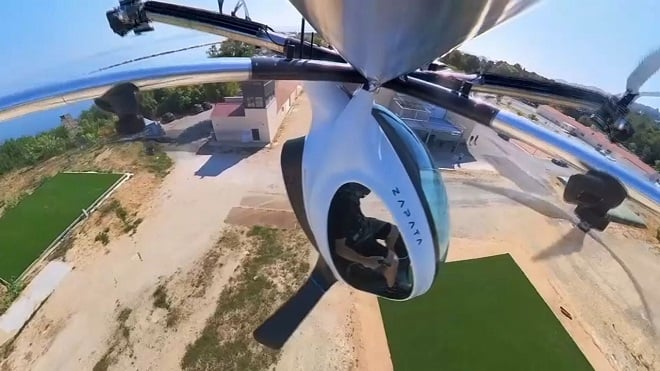 Franky Zapata dans son Air Scooter