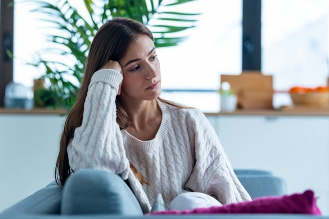 Jeune femme dépressive
