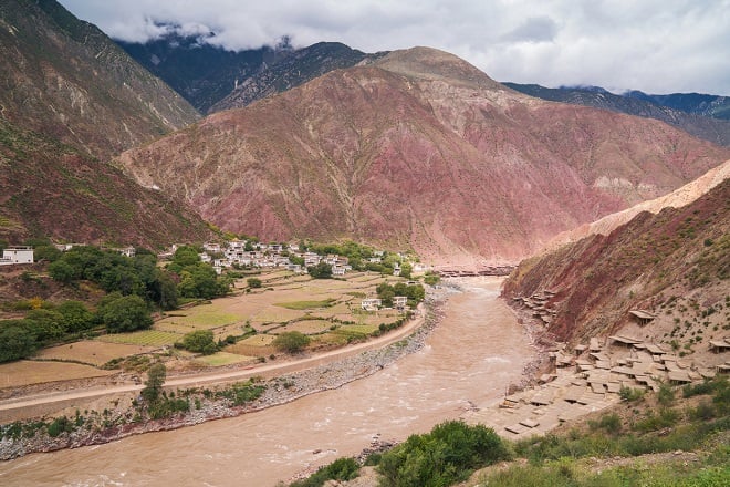 Fleuve Jaune dans les régions montagneuses du Yunnan