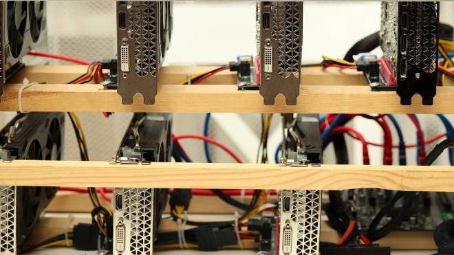 Rigs de minage pour cryptomonnaie