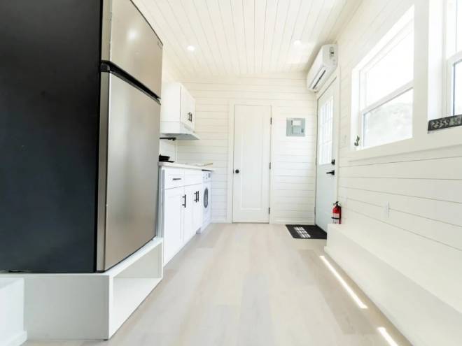 Int&eacute;rieur de la tiny-house Dragon Tiny Homes