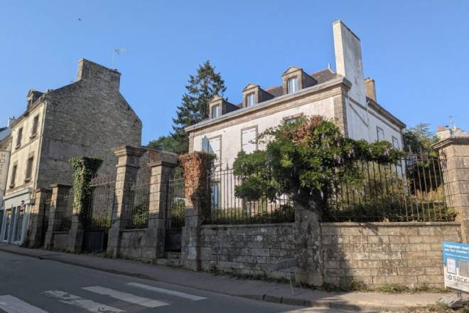 Maison de ma&icirc;tre vendue aux ench&egrave;res