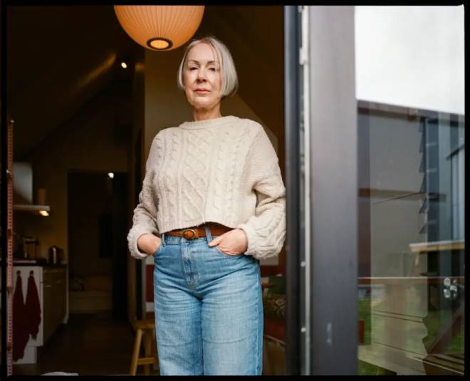Margot Hollander dans sa tiny-house