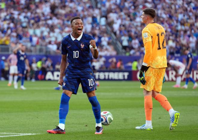 Kylian Mbapp&eacute; lors du match France-Paraguay